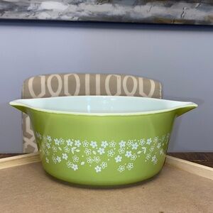 Vintage 474-B Spring Blossom Pyrex casserole, 1.5 quart, with lid